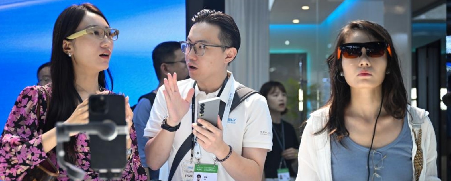 Alibaba представила AI‑очки за $660 и конкурента ChatGPT