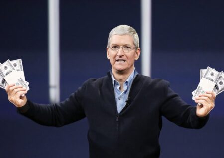 Apple готова выплачивать Google $1 млрд в год за ИИ‑модель для Siri