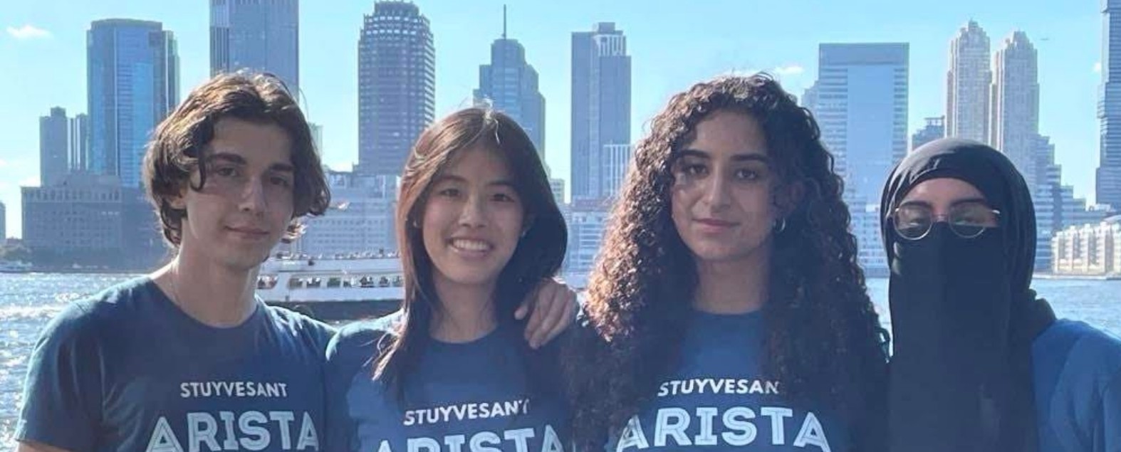 Самые перепроданные акции S&P 500: от Oracle и Super Micro до Uber и Boeing