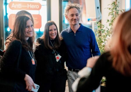 Palantir (PLTR): CEO заявляет о «заоблачном росте» благодаря ИИ