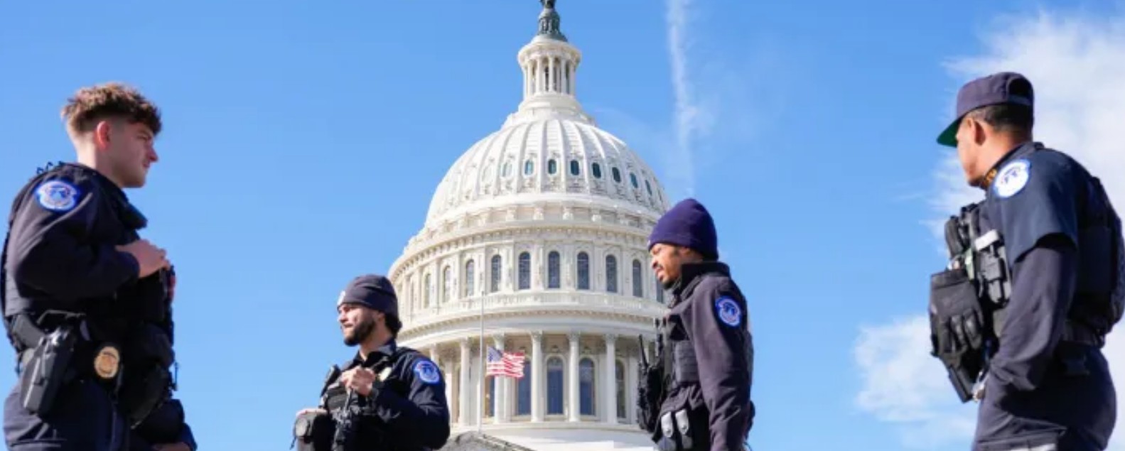 Индексы закрылись в минусе: рынок переоценивает интерес к ИИ