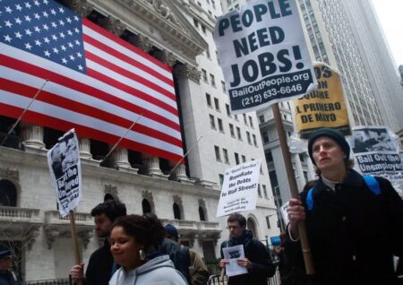 Экономика США в третьем квартале выросла на 4,3%, превзойдя прогнозы аналитиков