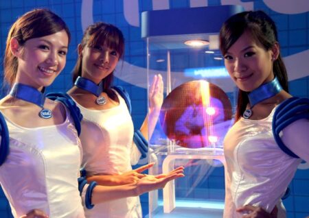 Intel (+10,19%) на слухах о крупном контракте с Apple