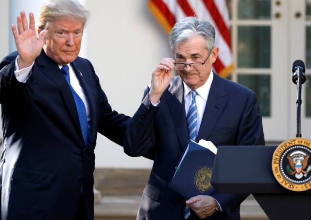 Пока Минюст шлет повестки главе ФРС, золото растет до рекордных $4,6 тыс.