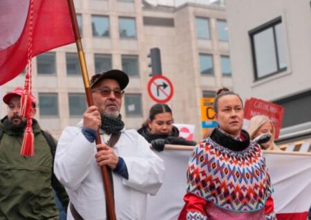 Трамп обвалил рынки угрозой тарифов из-за Гренландии