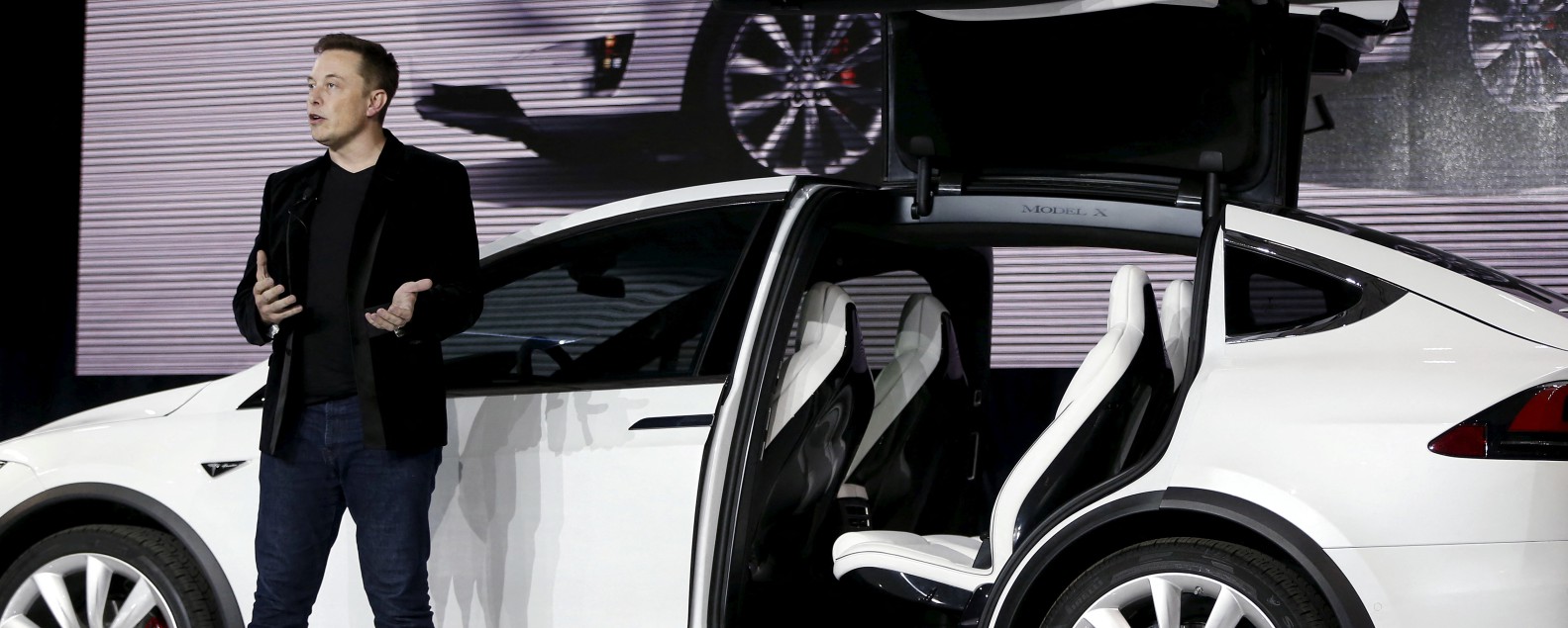 Tesla (TSLA) взлетела на запуске полностью беспилотных такси в Остине