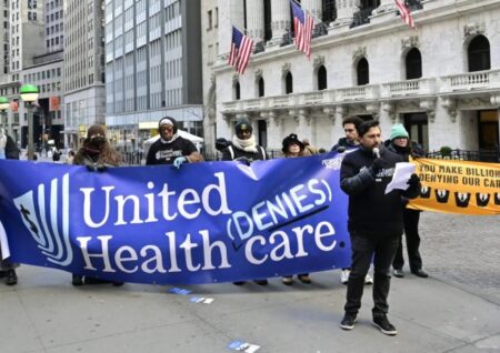 S&P 500 обновил исторический максимум, пока UnitedHealth (UNH) обвалила Dow Jones