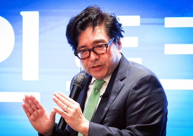 BlackRock и ARK агрессивно скупают Bitmine (BMNR)