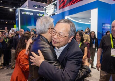 «Китайские проделки» менеджеров стирают репутацию SMCI