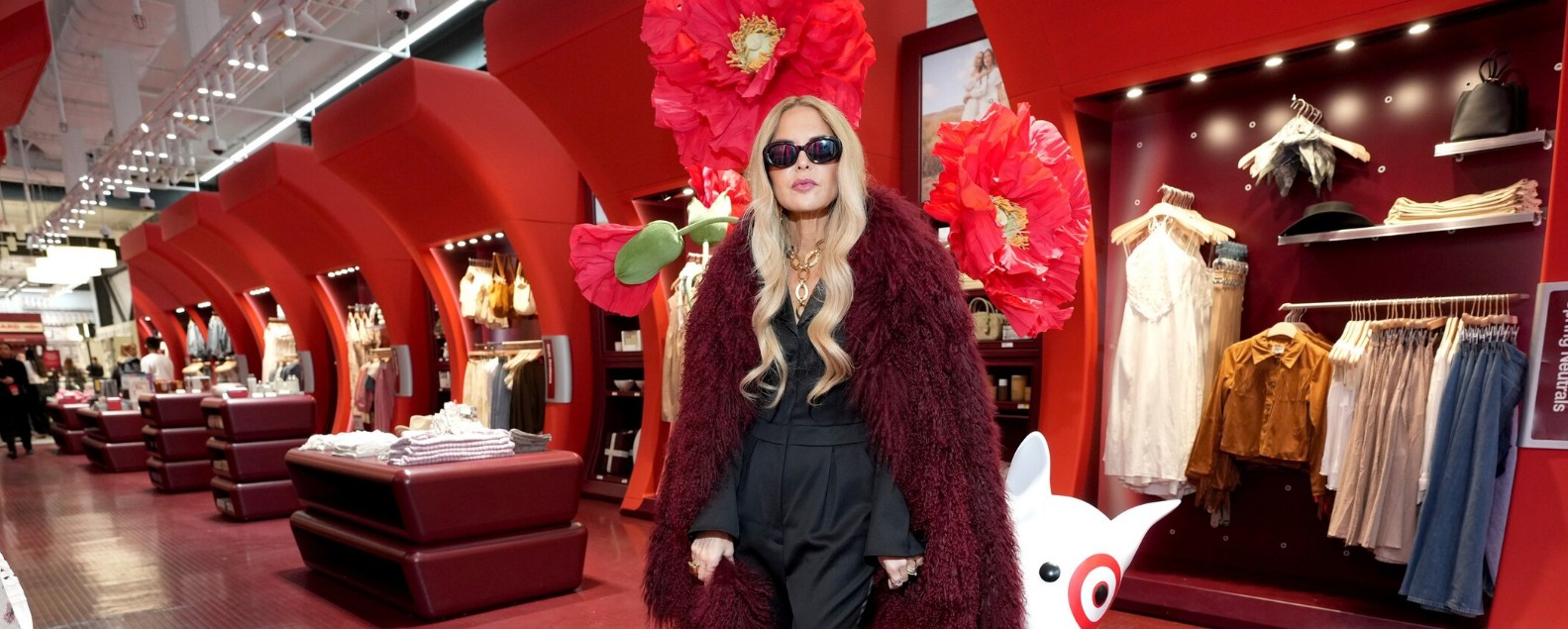 План кардинальной перестройки бизнеса добавил Target (TGT) +6,7%