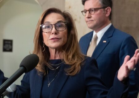 Конгрессмены активно заходят в Broadcom (AVGO) и Eli Lilly (LLY)