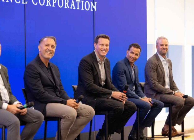 Отказ Netflix от борьбы поднял акции Paramount (PSKY) на 20%