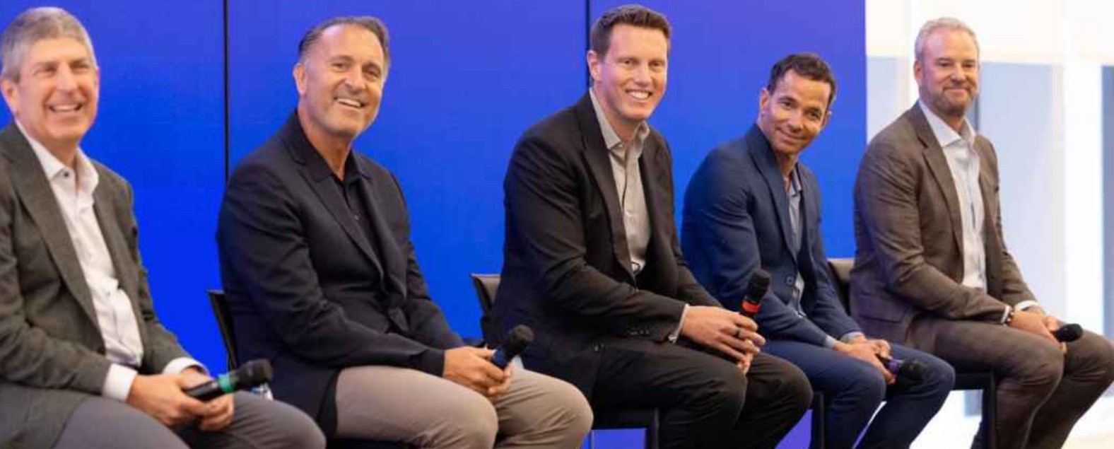 Отказ Netflix от борьбы поднял акции Paramount (PSKY) на 20%