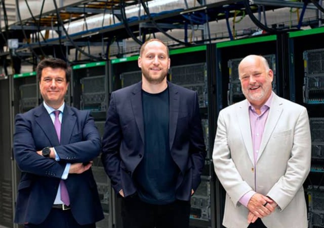 CoreWeave (CRWV) черпает энергию роста за счет «облачного» контракта с Meta (META)