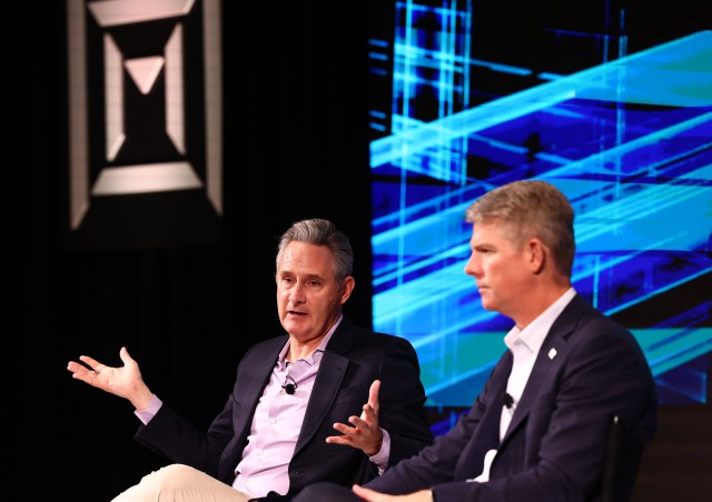 Спрос на кастомные ИИ-чипы вывел Marvell (MRVL) на максимум