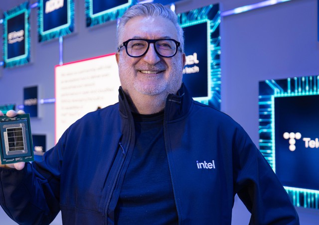 Своим возрождением Intel (INTC) обязан заказам на чипы от Google (GOOGL)