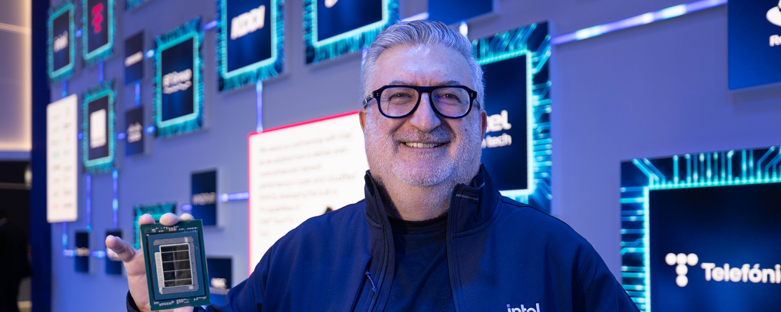 Своим возрождением Intel (INTC) обязан заказам на чипы от Google (GOOGL)