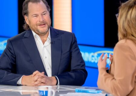 Глава Salesforce (CRM) считает преувеличенными страхи перед крахом SaaS-сектора