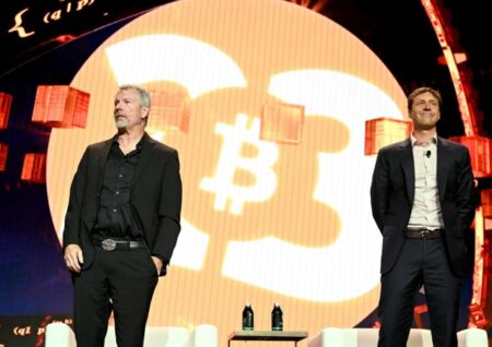 Биткоин обошел акции и золото – следующая цель $90 000?